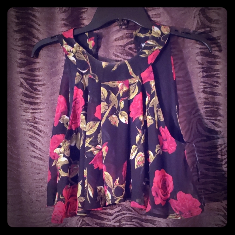 Never been worn crop top